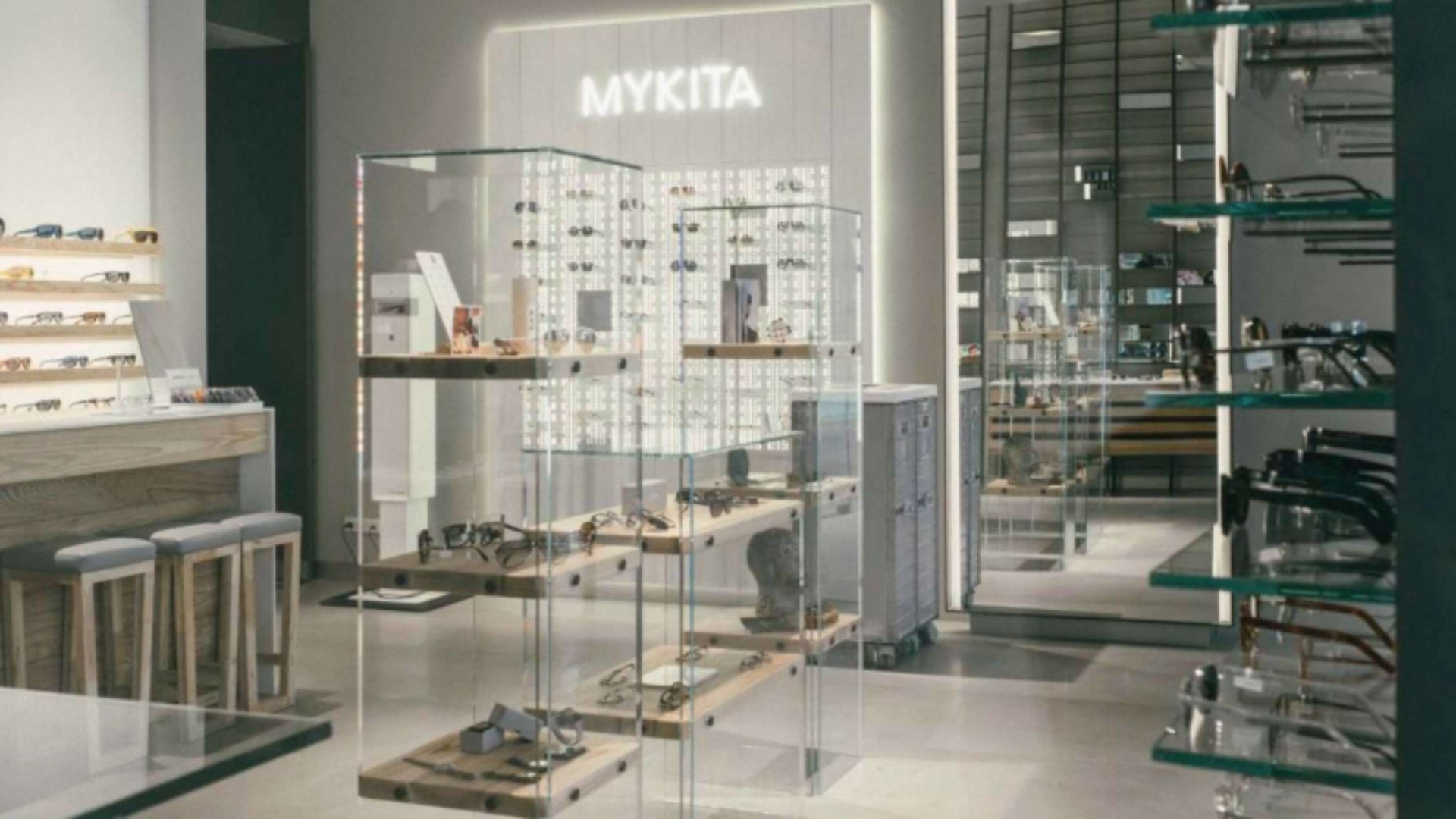 Intelligent Built-in Furniture Optimizes Small Retail Space